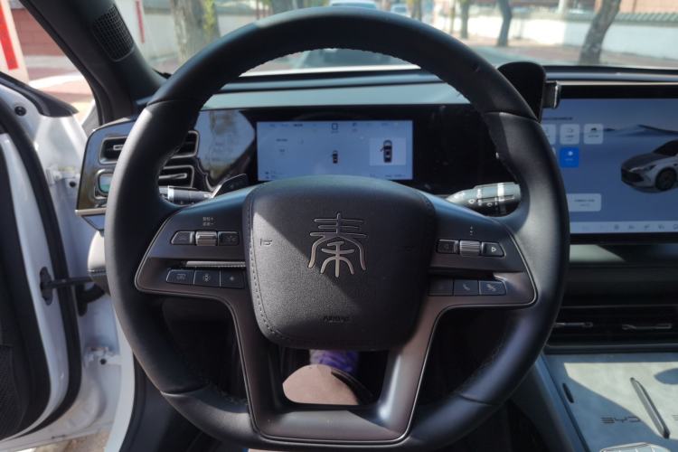 Used BYD Qin L 2025 DM-i Smart Drive 80KM Leading Model Steering Wheel