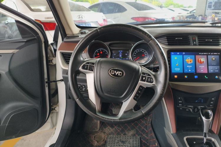 Used BYD G5 2014 1.5TID Automatic Prestige Model
