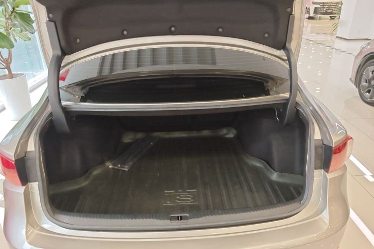 Used Lexus IS 2015 200t F SPORT
