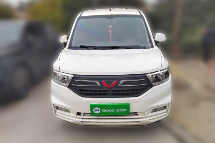 Used Wuling Hongguang V 2019 1.5L Enjoyment Version China VI LAR
