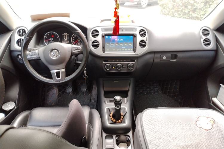 Used Volkswagen Tiguan 2015 1.8TSI Manual Two-Wheel-Drive Limited Edition
