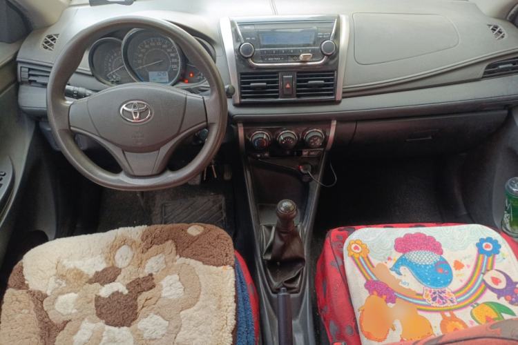 Used Toyota Vios 2014 1.3L Manual Value Edition Center Console