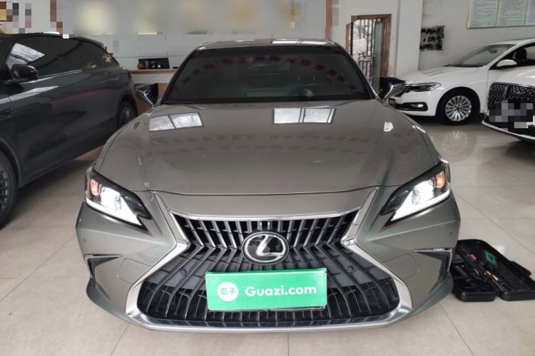 Used Lexus ES 2022 200 Excellence Edition