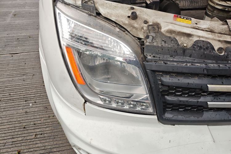 Used SAIC MAXUS Xintu V80 2021 2.0T Manual Classic Aoyuntong Long Wheelbase Mid-Roof 6/7/8/9-Seater