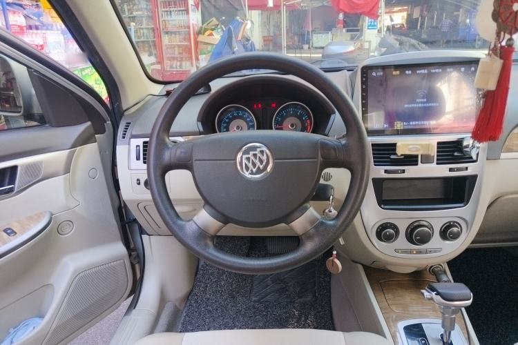 Used Buick Excelle 2015 1.5L Automatic Classic Model
