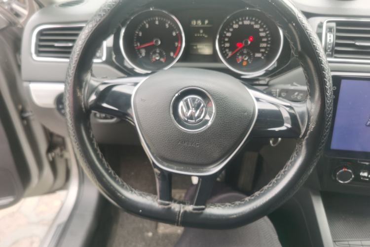 Used Volkswagen Sagitar 2016 230TSI 25th Anniversary Edition Steering Wheel