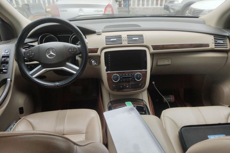 Used Mercedes-Benz R-Class 2010 R 350 L 4MATIC