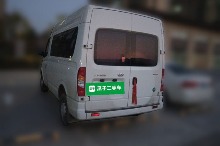 Used SAIC MAXUS Xintu V80 2025 Value Edition Aoyuntong 2.0T Manual Short Wheelbase Mid-Height 127 Ps 5/6 Seats
