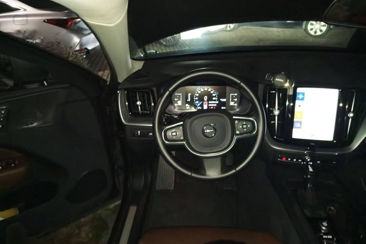 Used Volvo XC60 2020 T5 4x4 Zhiyi Luxury Edition
