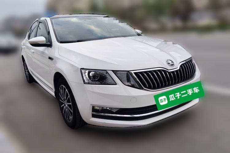 Used Skoda Octavia 2018 TSI230 DSG Luxury Edition Front Right 45 Deg