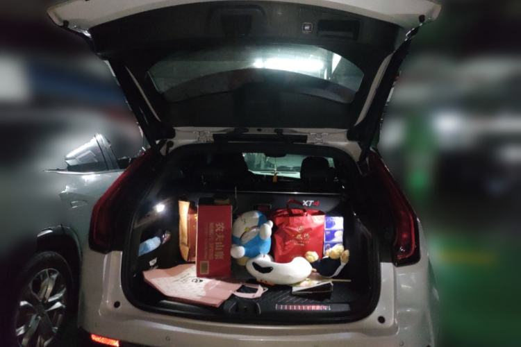 Used Cadillac XT4 2020 28T Two-Wheel-Drive Leading Version Trunk