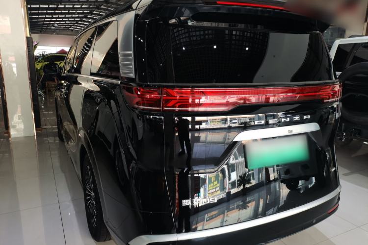 Used Denza D9 2024 DM-i 970 Luxury Model