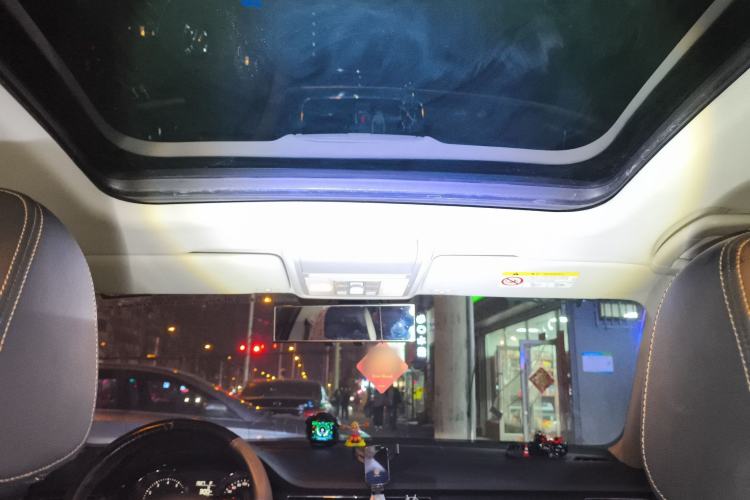 Used Volkswagen C-TREK 2017 230TSI DSG Luxury Model Headliner