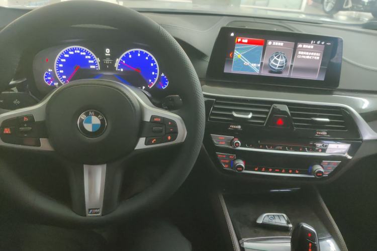 Used BMW 5 Series 2019 525Li M Sport Package
