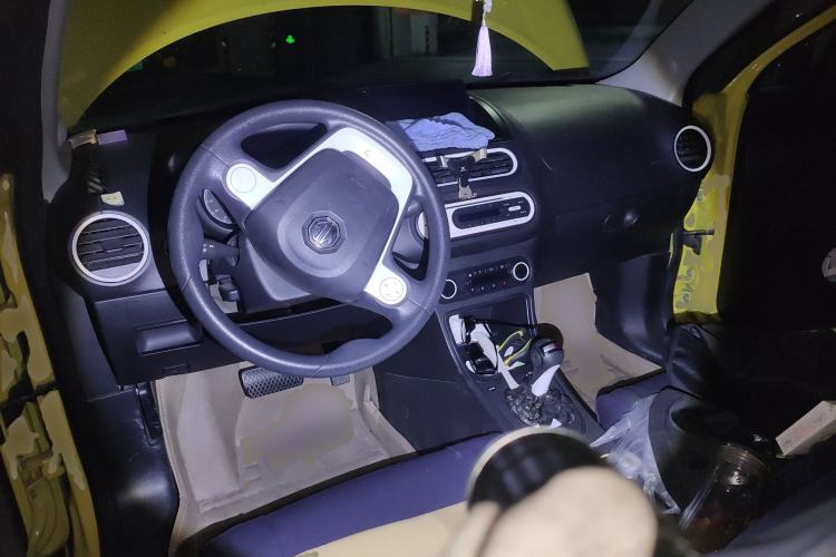 Used MG 3 2011 1.5L AMT Elite Edition Center Console