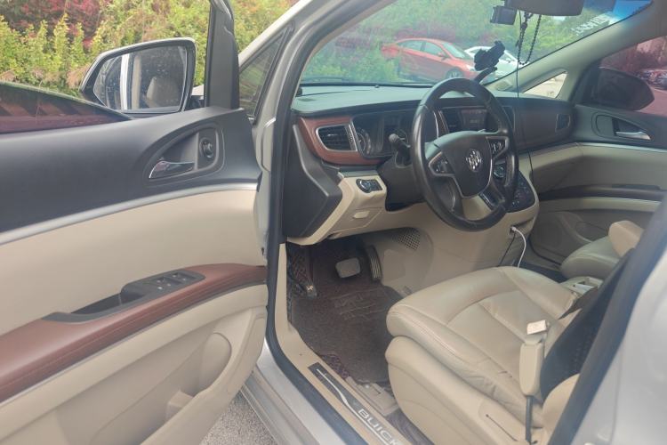 Used Buick GL8 2017 25S Prestige Version China V Standard Driver Seat