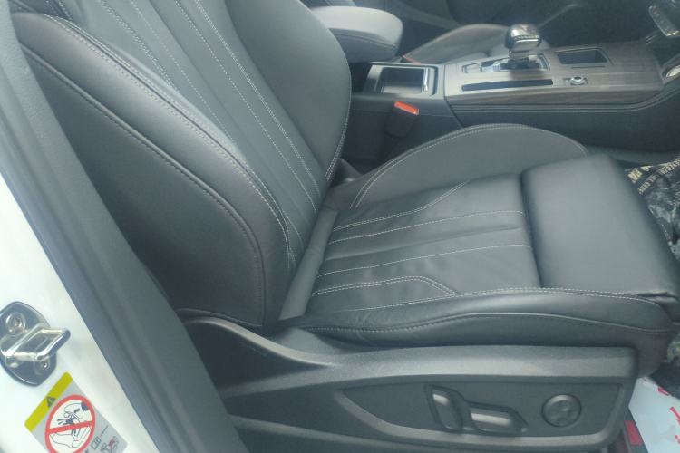 Used Audi Q5L 2022 40T Fashionable and Dynamic Model
