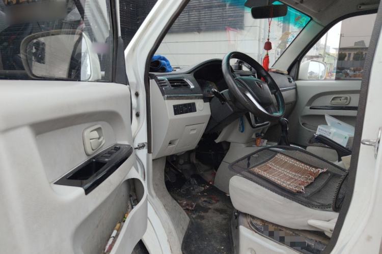 Used Jinbei New Hiace X30L 2021 1.5L Business Central Air-Conditioned Van China VI Standard SWC15M Driver Seat