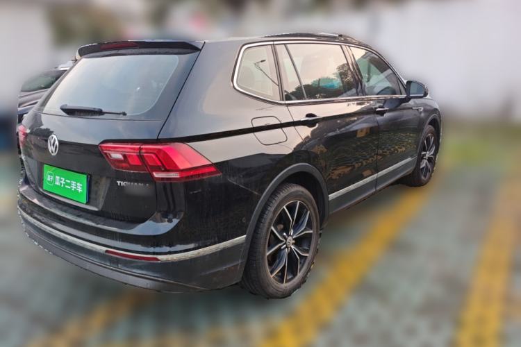 Used Volkswagen Tiguan L 2020 330TSI Automatic Two-Wheel Drive Smart Luxury Edition China VI Standard Rear Right 45 Deg