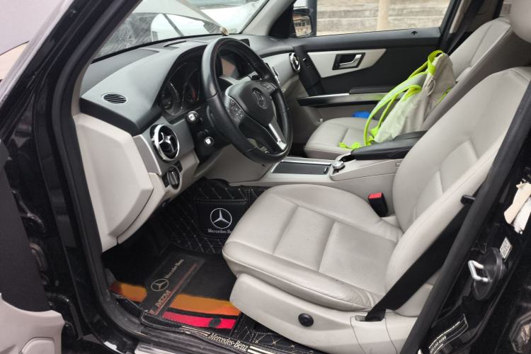 Used Mercedes-Benz GLK-Class 2013 GLK 300 4MATIC Dynamic Sunroof Model