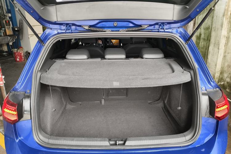 Used Volkswagen Golf 2021 280TSI DSG R-Line Trunk