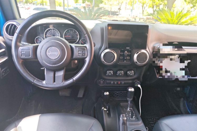 Used Jeep Wrangler 2015 2.8TD Sahara Four-Door Comfort Edition
