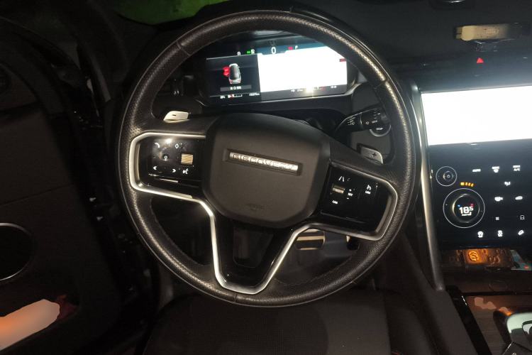 Used Land Rover Discovery Sport 2022 Revised Version 249 PS R-Dynamic S Performance Edition 5 Seats Steering Wheel