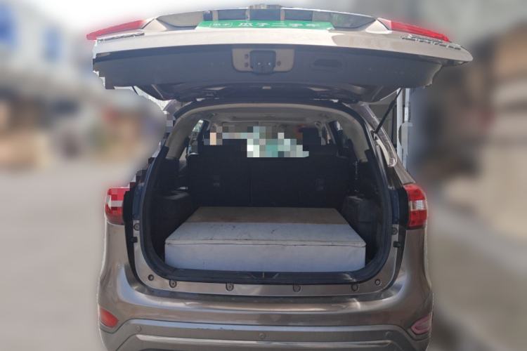 Used JMC Yusheng S350 2013 2.4T Automatic 4x4 Diesel Ultra-Luxury 5-Seater Trunk