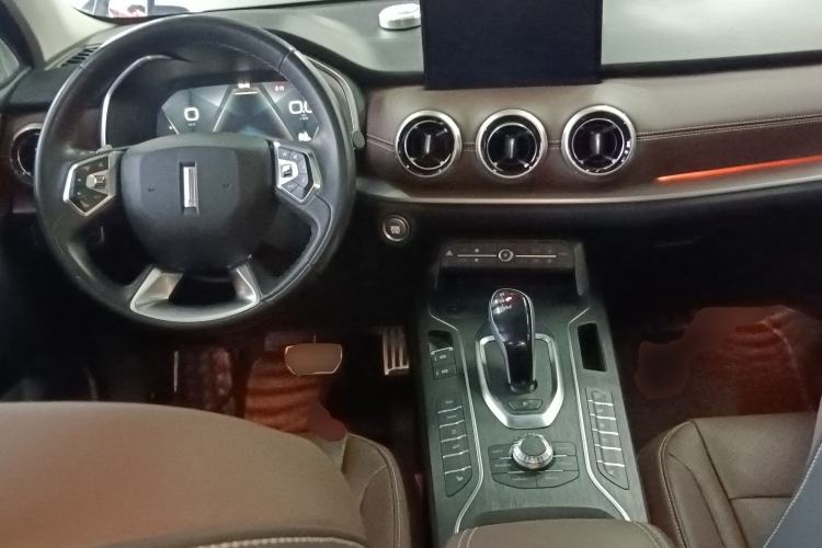 Used Wey VV6 2018 2.0T Two-Wheel-Drive Ultra-Luxury Version China V Standard
