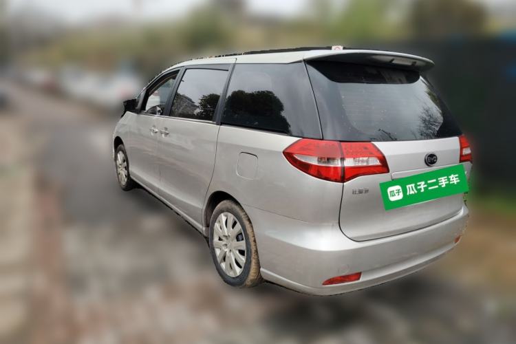 Used BYD M6 2013 2.0L Manual Comfort Edition
