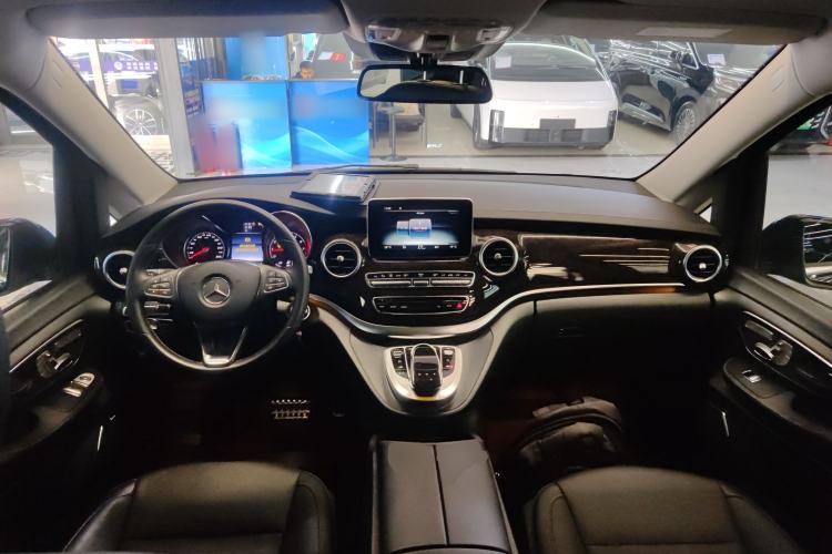 Used Mercedes-Benz V-Class 2018 V 260 Prestige Edition China VI
