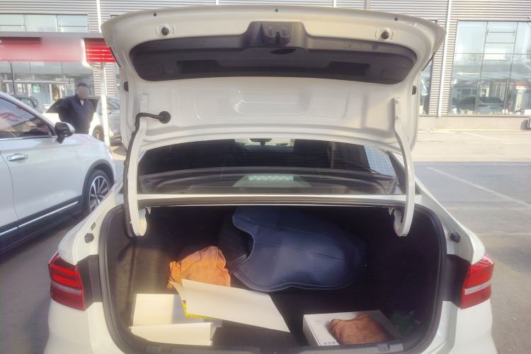 Used Volkswagen Lavida 2019 1.5L Automatic Fashion Edition China VI Trunk