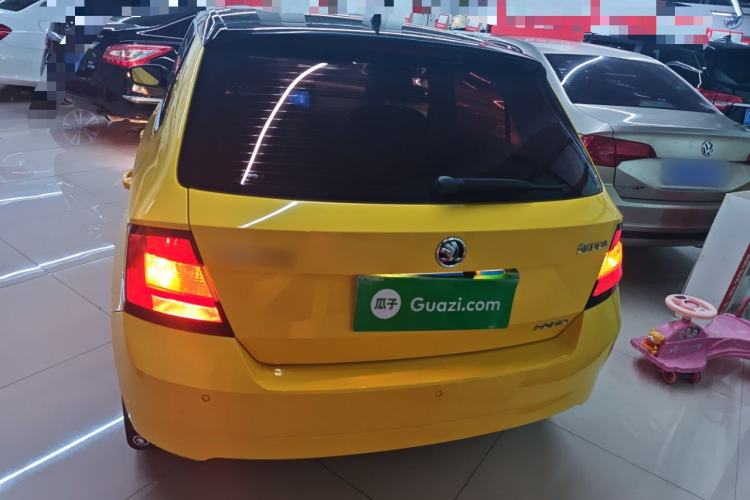 Used Skoda Fabia 2015 1.6L Automatic Sport Edition Rear