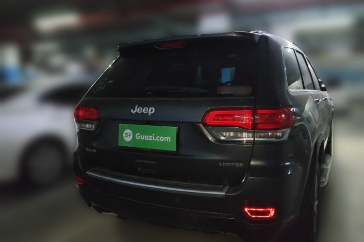 Used Jeep Grand Cherokee 2016 3.0L Elite Navigation Edition Rear