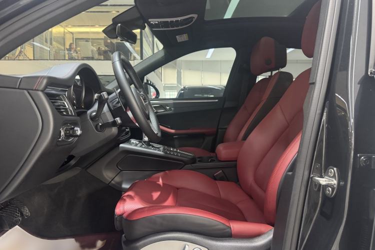 Used Porsche Macan 2018 Macan 2.0T Interior 3