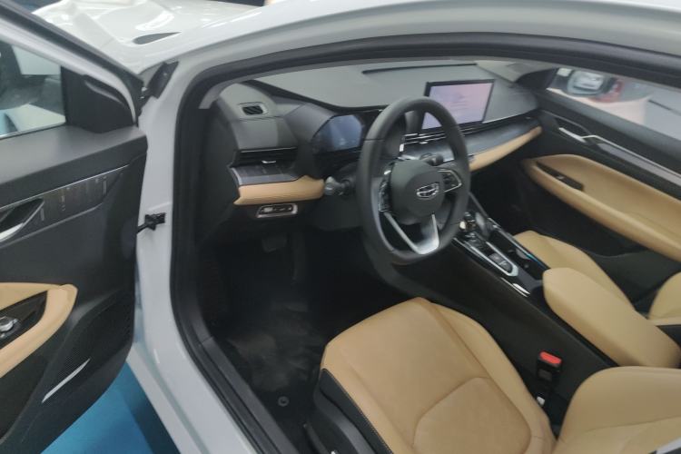 Used Geely Auto Emgrand L HiP 2024 Champion Edition 1.5TD-DHT Pro 100KM Excellence Model