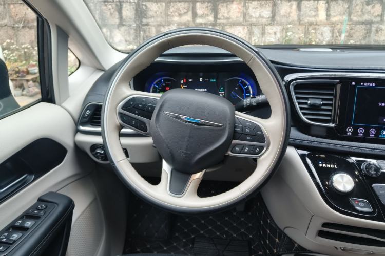 Used Chrysler Grand Voyager PHEV 2019 3.6L Plug-in Hybrid
