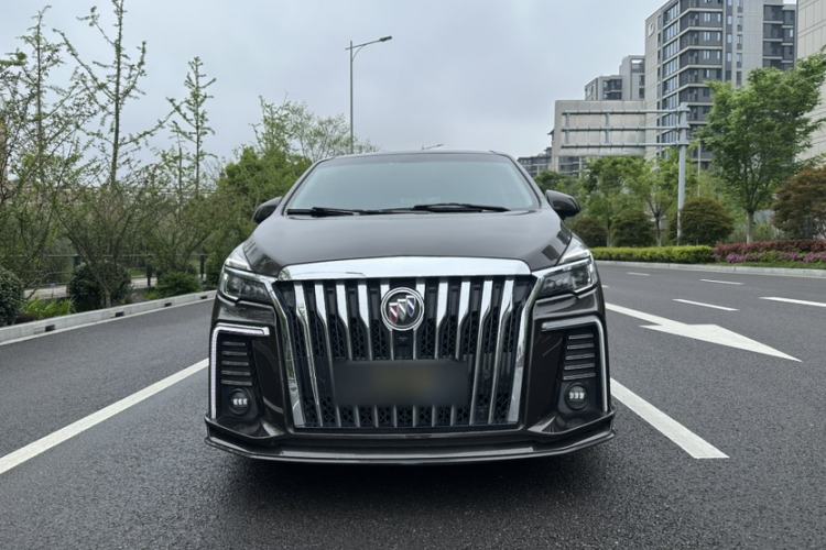 Used Buick GL8 2022 Land Cruiser Executive Class 652T Comfort Model
