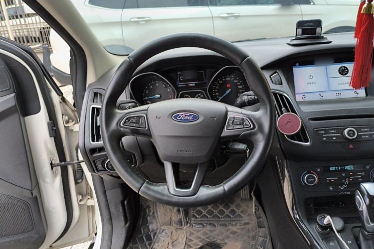 Used Ford Focus 2017 Sedan EcoBoost 180 Automatic Elite Model
