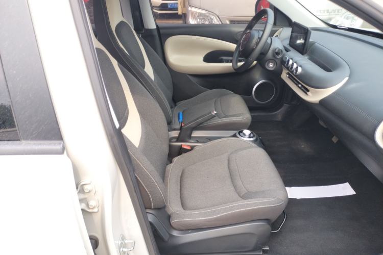 Used Wuling Bingo 2023 333 km Fast-Share Version Right Front Seat