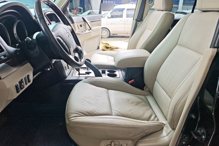 Used Mitsubishi Pajero (Parallel Import) 2019 V97 3.8L 5-Door GLS Middle East Edition