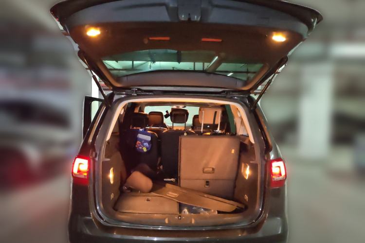 Used Volkswagen Sharan 2015 1.8TSI Comfort Model
