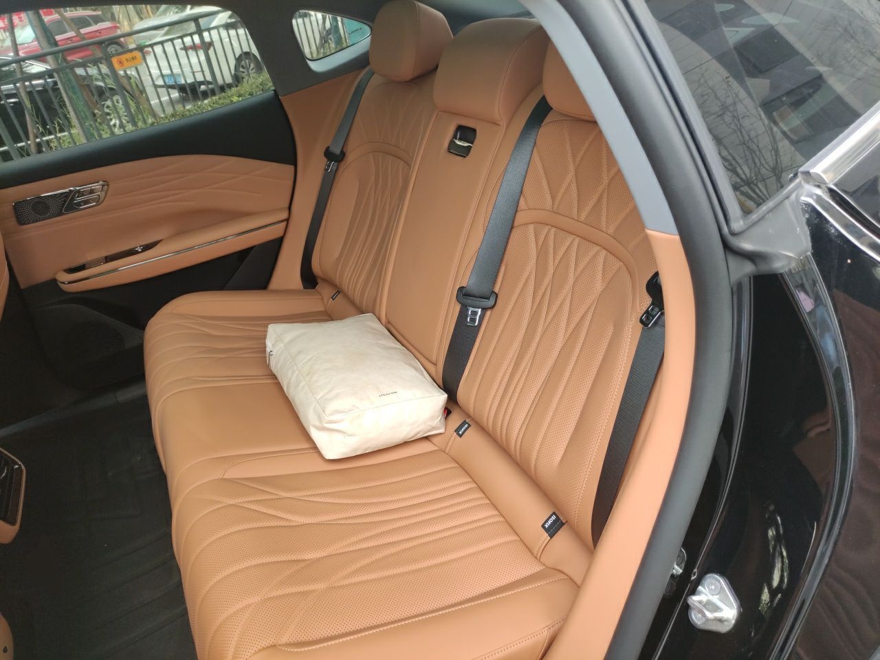 Geely Galaxy 8 2025 130km EM-i Prestige Edition — снимка 17
