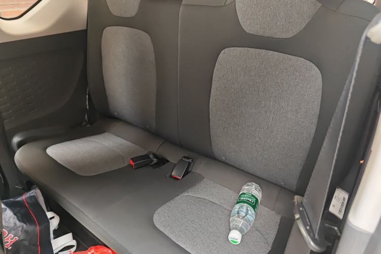 Used Wuling Hongguang MINIEV 2022 Macaron Fashion Edition Lithium-Nickel-Cobalt-Alpha-oxide Left Rear Seat