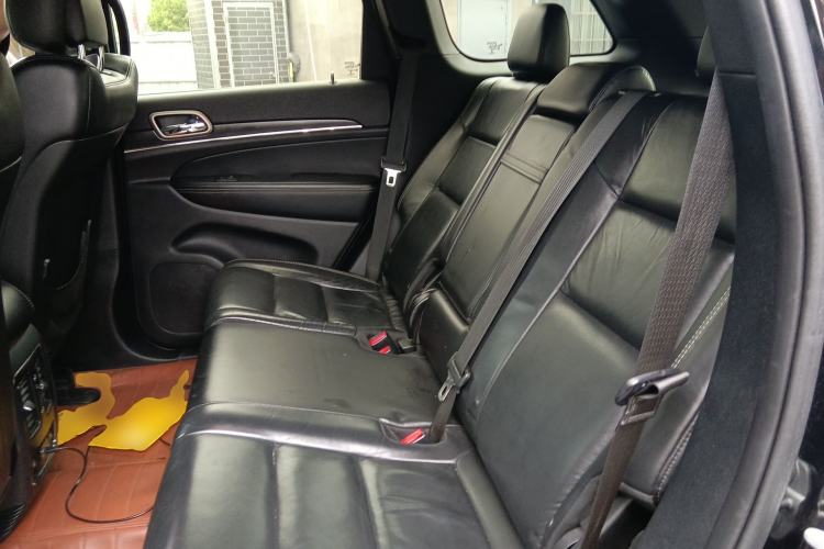 Used Jeep Grand Cherokee 2016 3.0L Comfort Navigation Edition Left Rear Seat