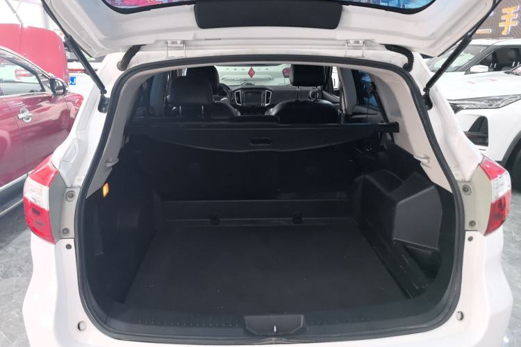 Used Venucia T70 2016 1.6L Manual Ruixing Edition Trunk