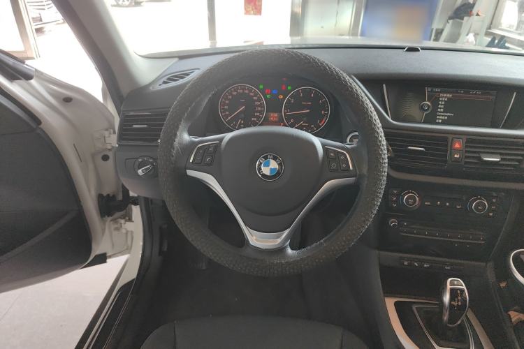 Used BMW X1 2014 sDrive18i Leading Model
