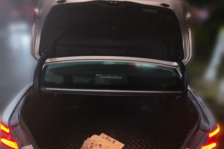 Used Toyota Camry 2019 Dual-Engine 2.5 HG Luxury Edition China VI Standard