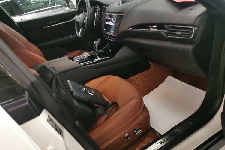 Used Maserati Levante 2022 2.0T GT Sharp Edition Right Front Seat