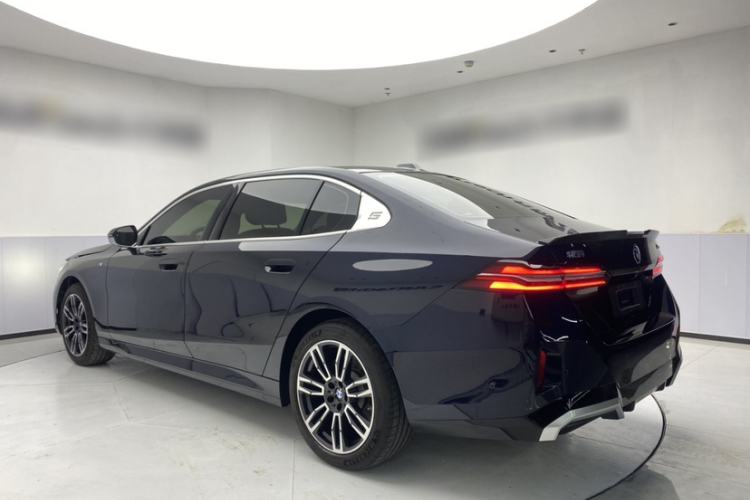 Used BMW 5 Series 2024 530Li Leading Model M Sport Package